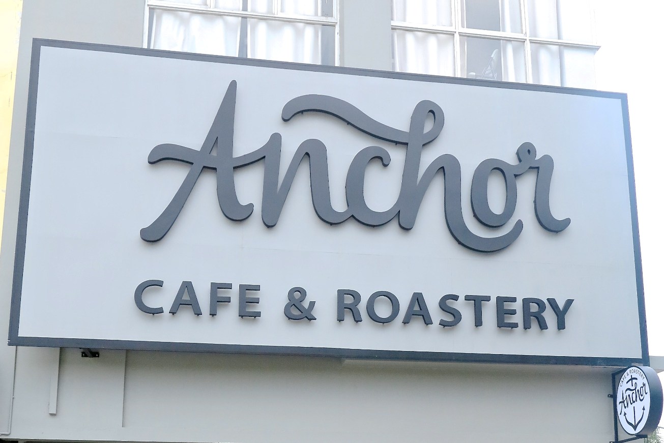 Anchor Cafe and Roastery, Cafe dengan Suasana Rumah ala Amerika